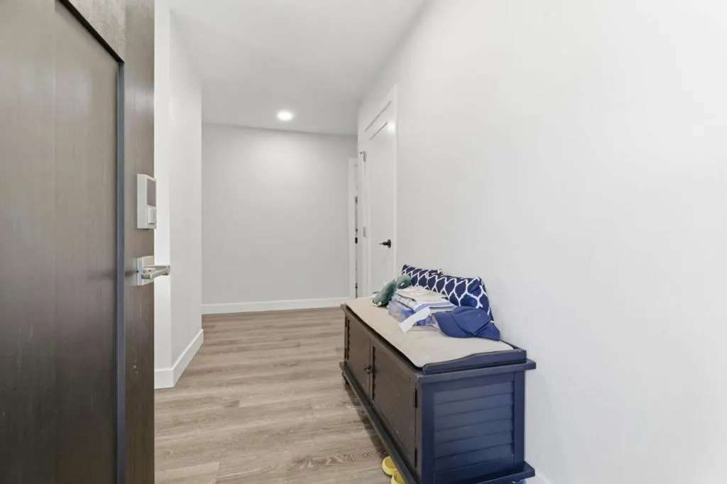945947 Miramonte Avenue, Mountain View, California 94040 — photo 5