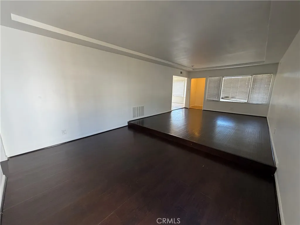 636 N Lamer Street, Burbank, California 91506 — photo 4