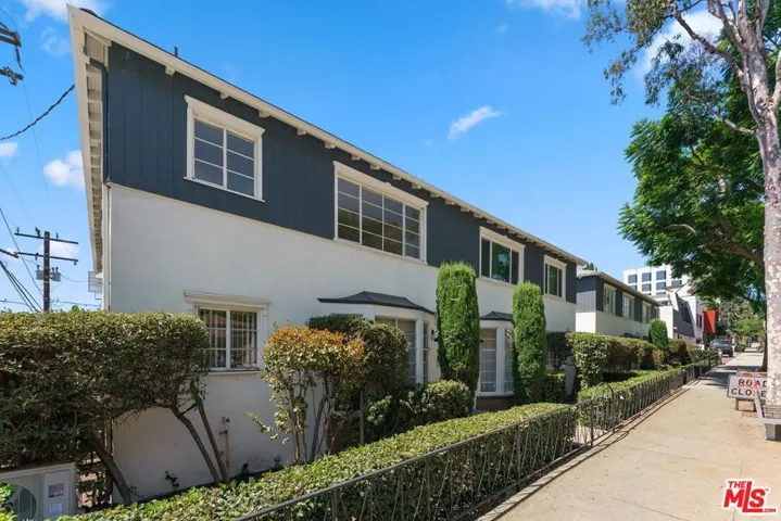 8730 Holloway Drive, West Hollywood, California 90069