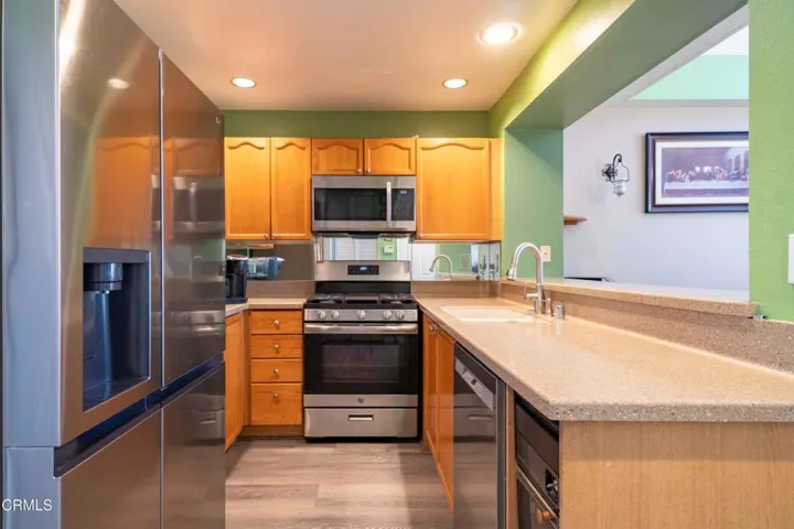 1334 Jamaica Lane - Kitchen