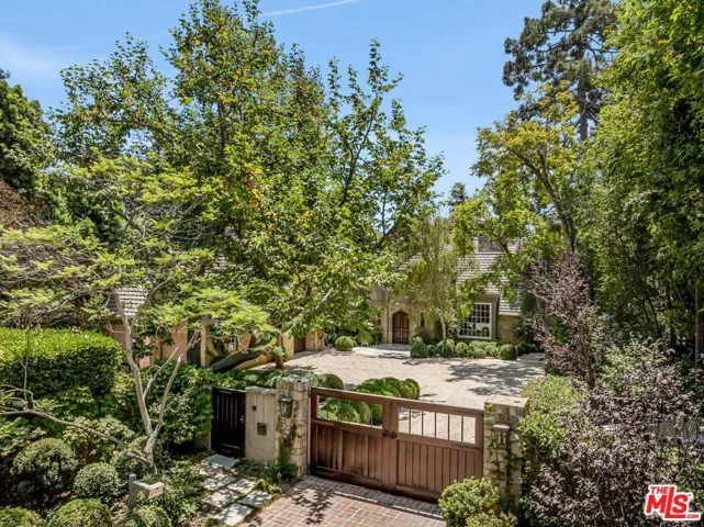 12824 Evanston Street, Los Angeles, California 90049