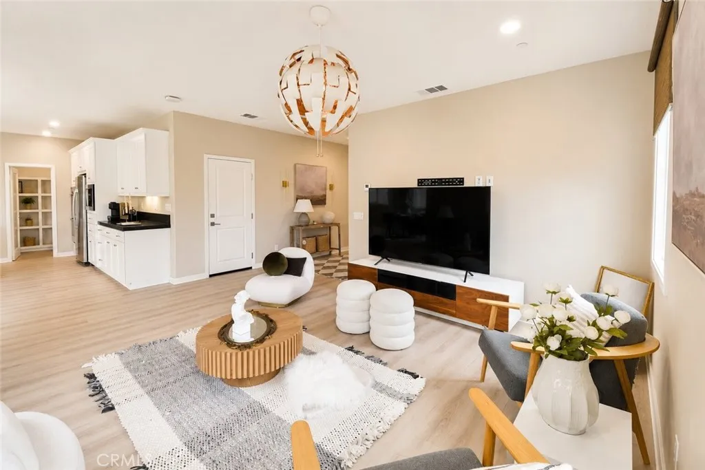 42 Gable Ct, Pomona, California 91766 — photo 4