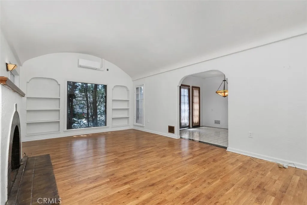 726 S Oak, Santa Ana, California 92701 — photo 5
