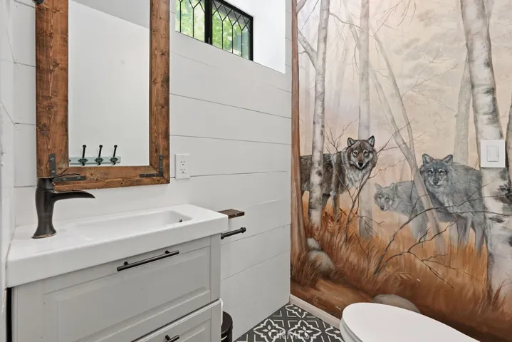 1/2 bath main level