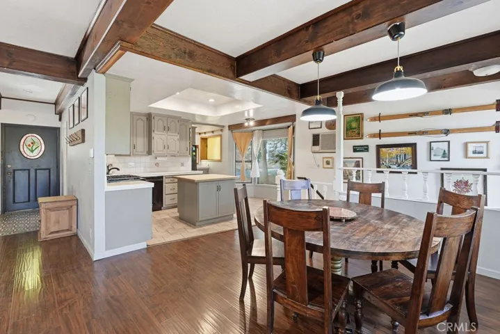 948 Arbula, Crestline, California 92325