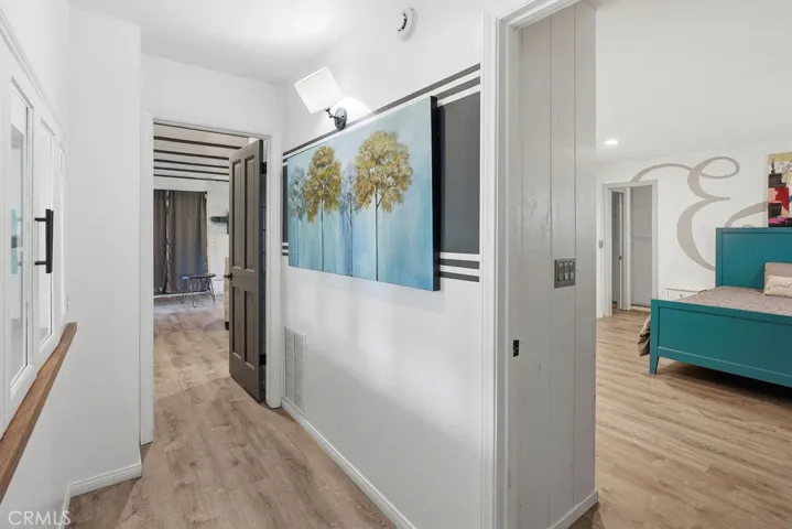 hall to primary bedroom