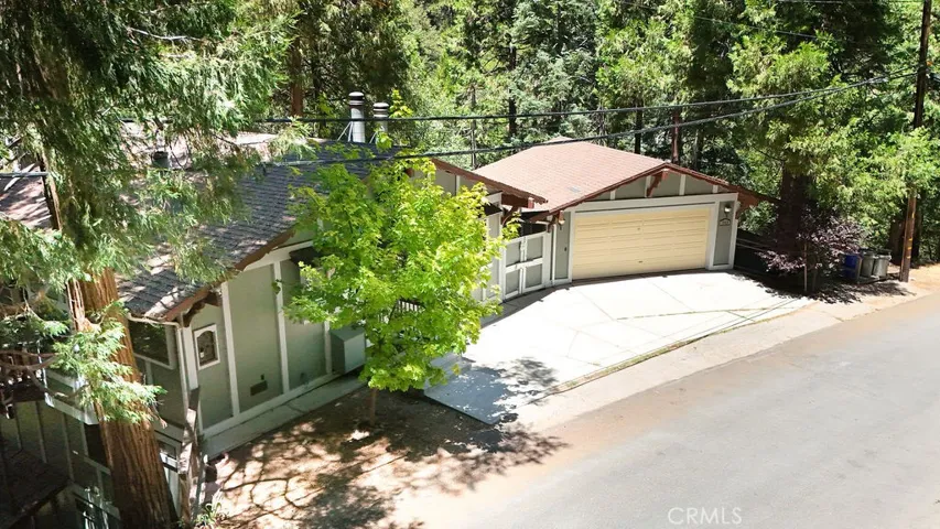948 Arbula, Crestline, California 92325