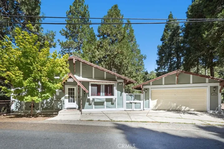 948 Arbula, Crestline, California 92325