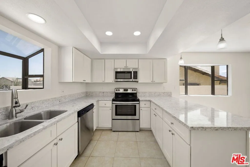 9861 Hoylake Road, Desert Hot Springs, California 92240 — photo 4
