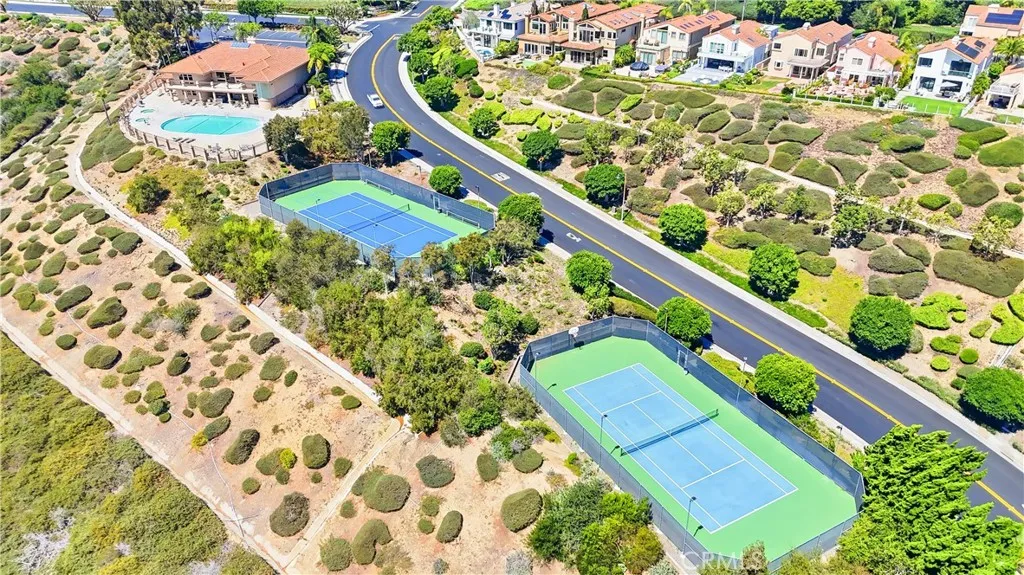 Community pool and tennis