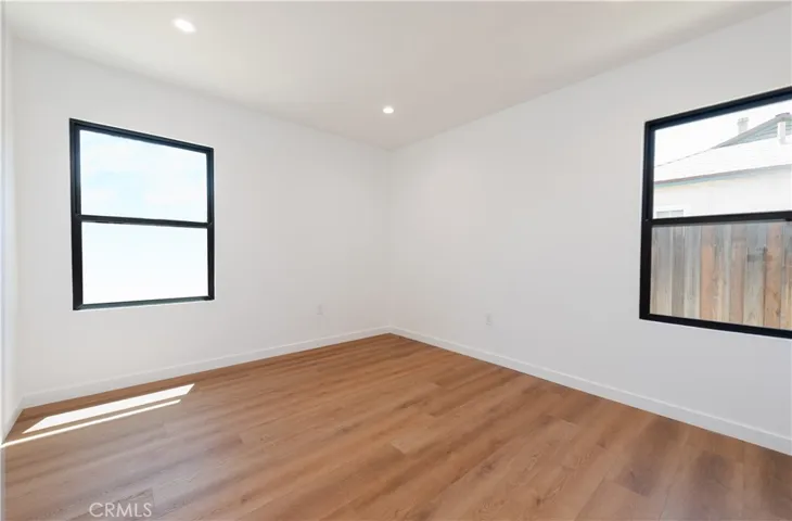 7008 Aura, Reseda, California 91335