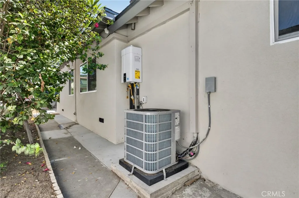 New Central A/C/Tankless Water Heater (612/Front)