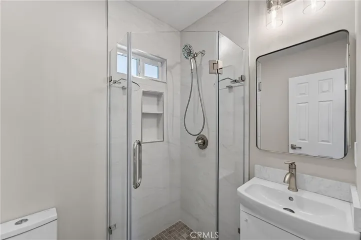 3/4 Bath (614/Rear)