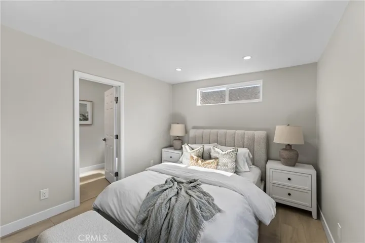 Primary Suite Bedroom (612/Front)
