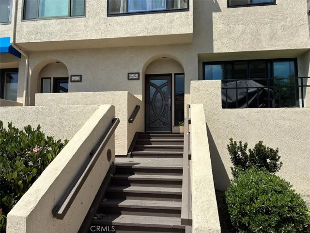 16506 Bordeaux, Huntington Beach, California 92649
