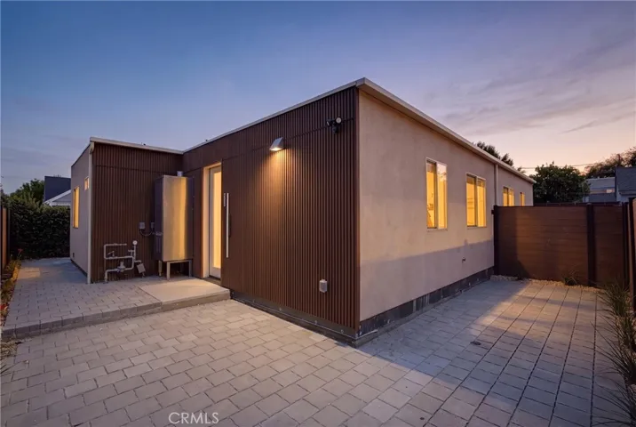 4851 Woodman Avenue, Sherman Oaks, California 91423