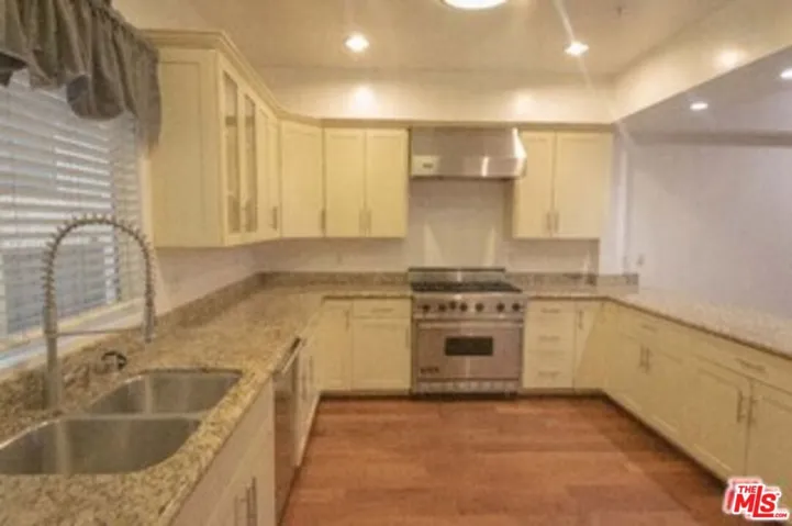 4428 Fulton Avenue 103, Los Angeles, California 91423
