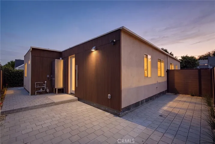 4851 1/2 Woodman Avenue, Sherman Oaks, California 91423