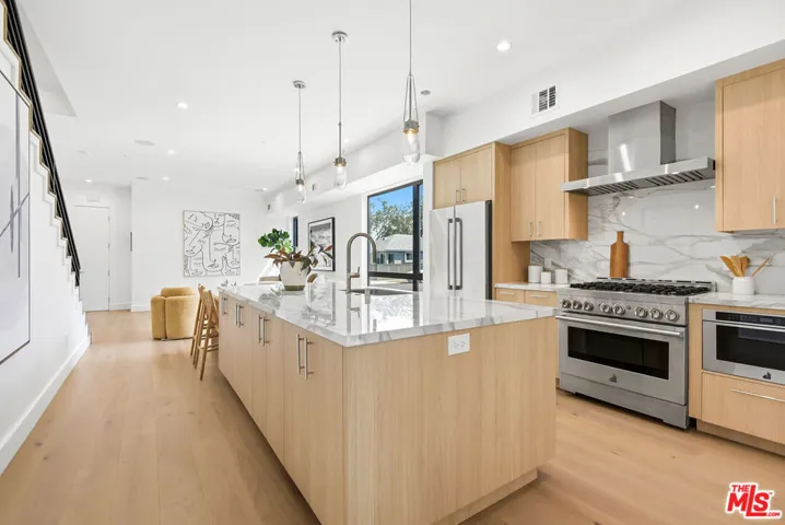 4095 Sawtelle Boulevard D, Culver City, California 90066