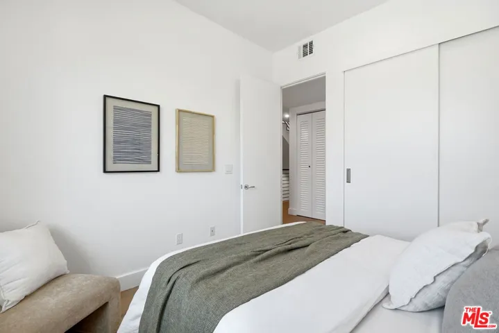 4095 Sawtelle Boulevard B, Culver City, California 90066