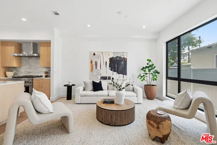 4095 Sawtelle Boulevard B, Culver City, California 90066