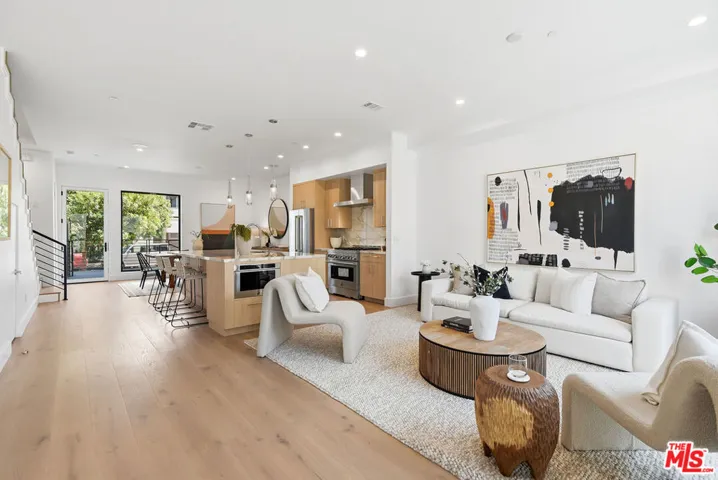 4095 Sawtelle Boulevard B, Culver City, California 90066