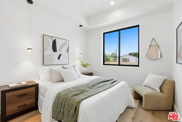 4095 Sawtelle Boulevard B, Culver City, California 90066