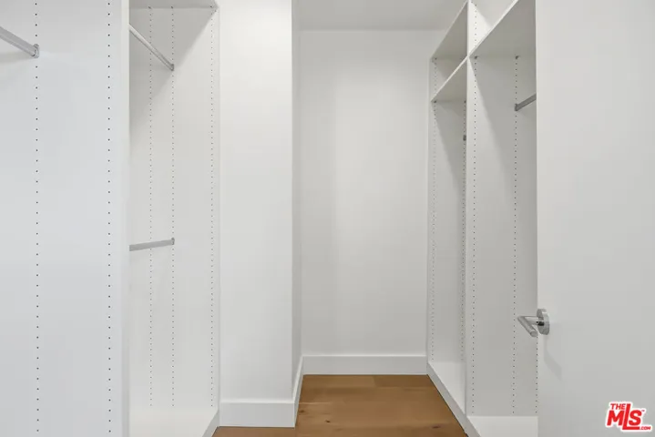 4095 Sawtelle Boulevard B, Culver City, California 90066