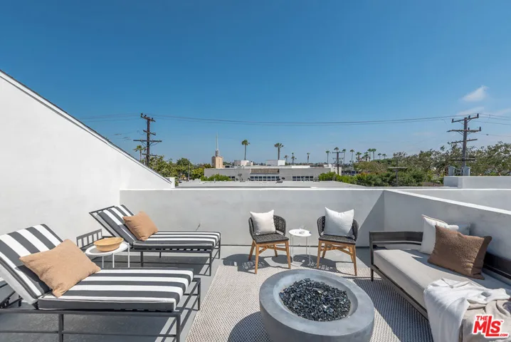 4095 Sawtelle Boulevard B, Culver City, California 90066