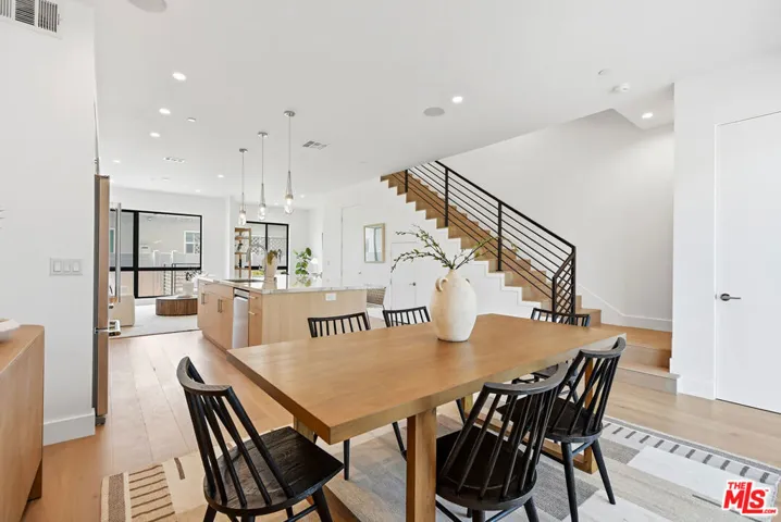 4095 Sawtelle Boulevard B, Culver City, California 90066