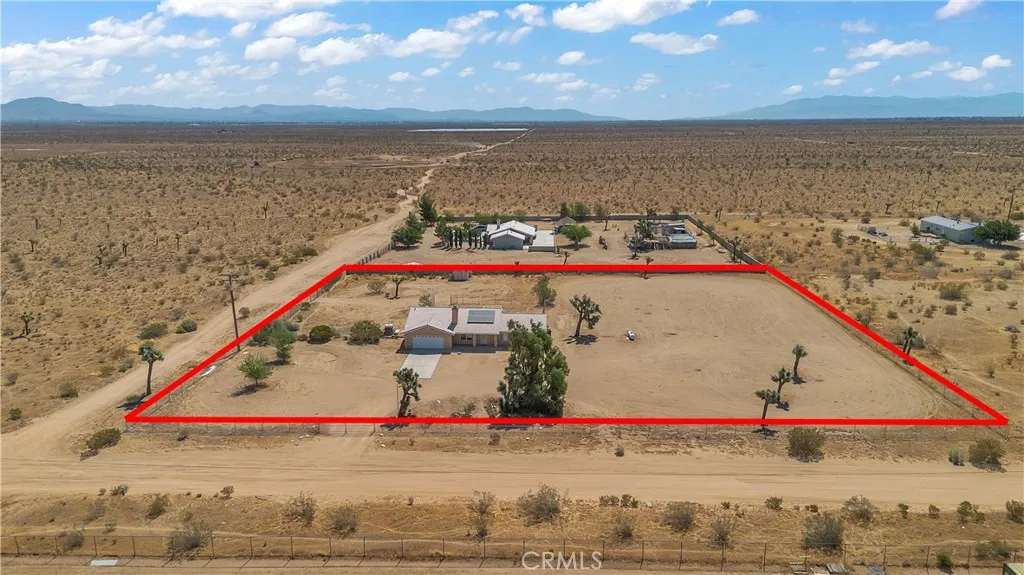 13473 Rochester, Phelan, California 92371 — photo 4