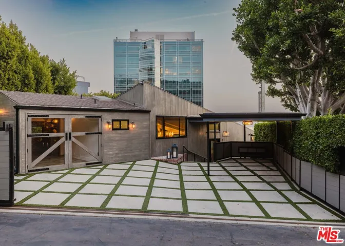 1310 Londonderry Place, Los Angeles, California 90069