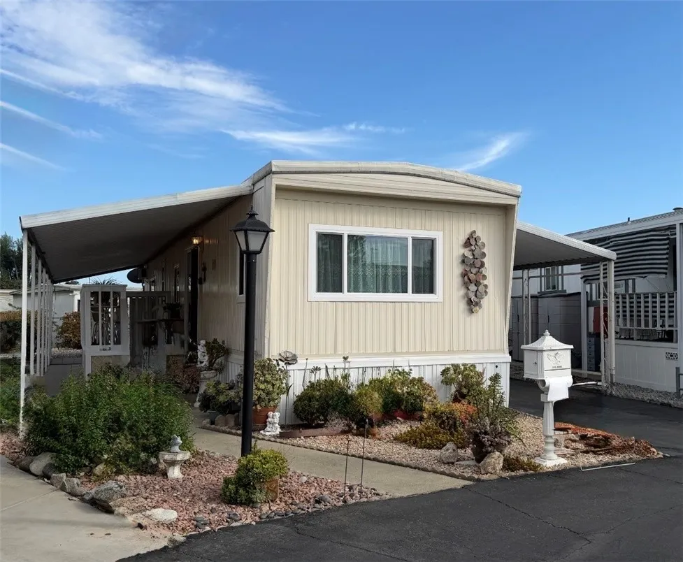 301 E Foothill Blvd #155