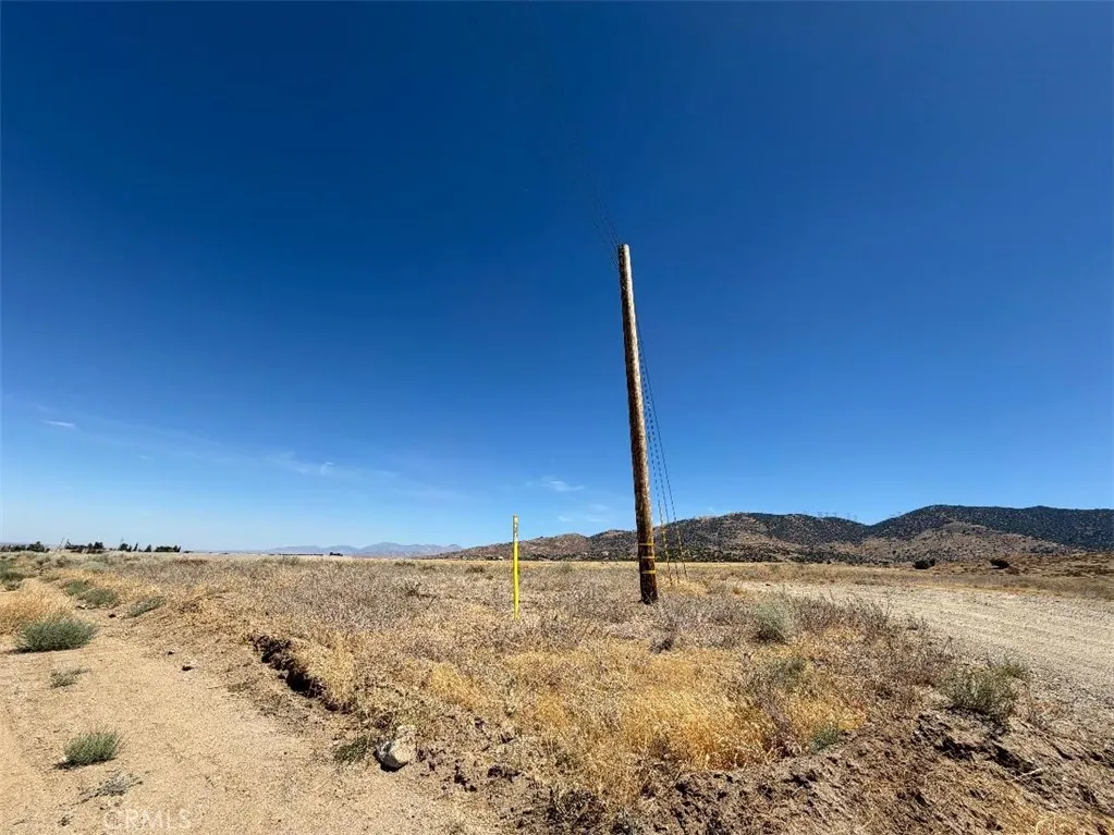 1602 Vac/cor S/farnborough, Palmdale, California 93551 — photo 5