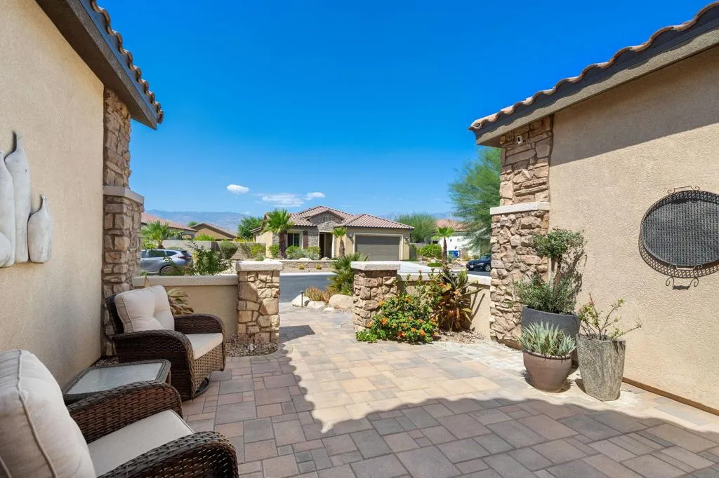 7-76-Bordeaux-Rancho-Mirage-MZH-Desert-C