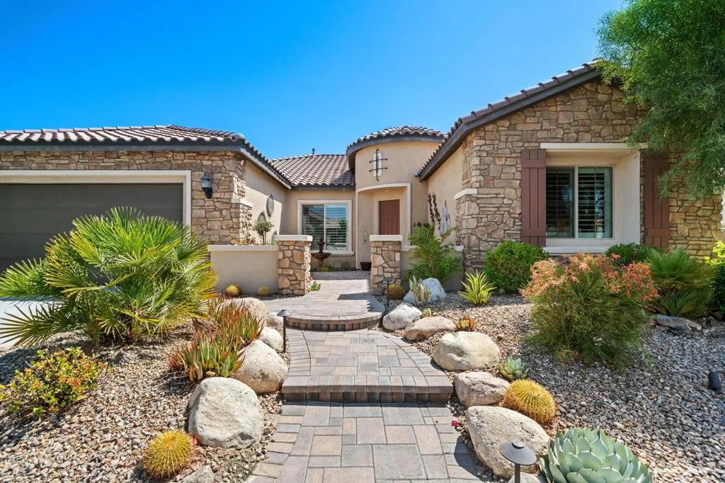 3-76-Bordeaux-Rancho-Mirage-MZH-Desert-C
