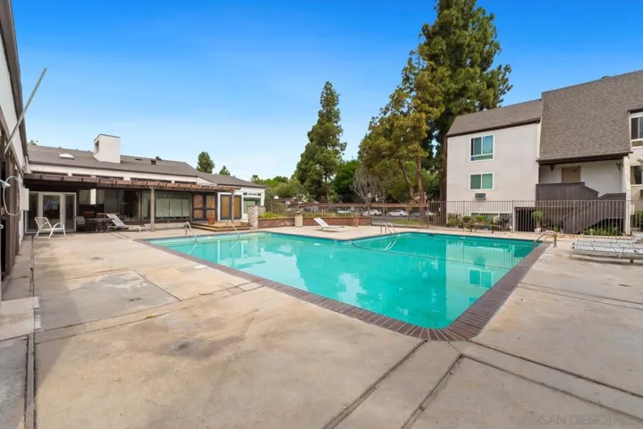 1389 Caminito Gabaldon C, San Diego, California 92108