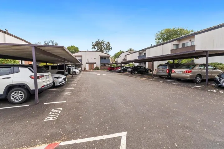 1389 Caminito Gabaldon C, San Diego, California 92108
