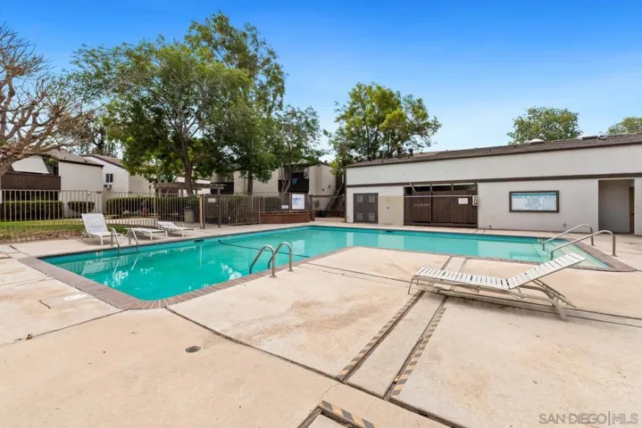 1389 Caminito Gabaldon C, San Diego, California 92108