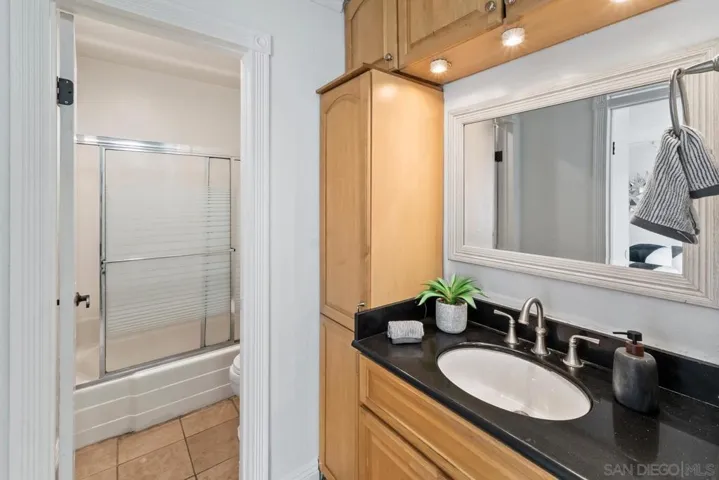 1389 Caminito Gabaldon C, San Diego, California 92108