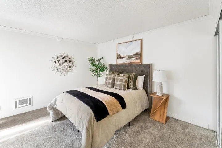1389 Caminito Gabaldon C, San Diego, California 92108
