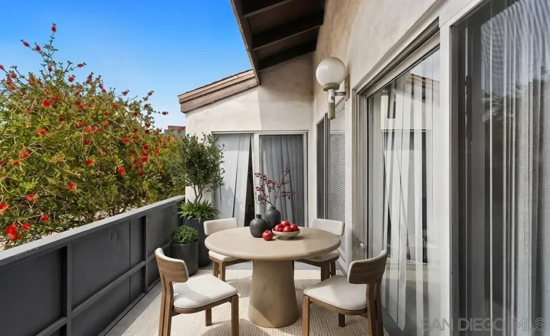 1389 Caminito Gabaldon C, San Diego, California 92108