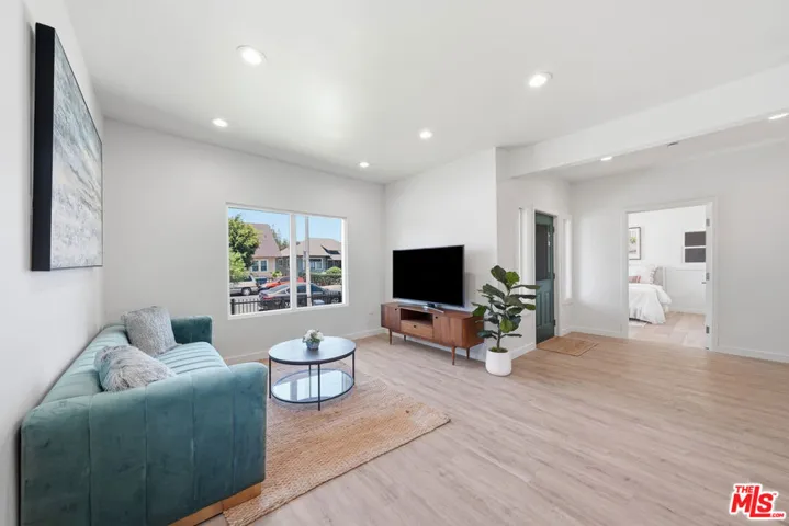 2896 W 14th Street, Los Angeles, California 90006