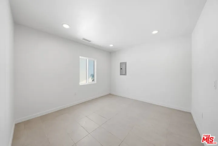 2896 W 14th Street, Los Angeles, California 90006