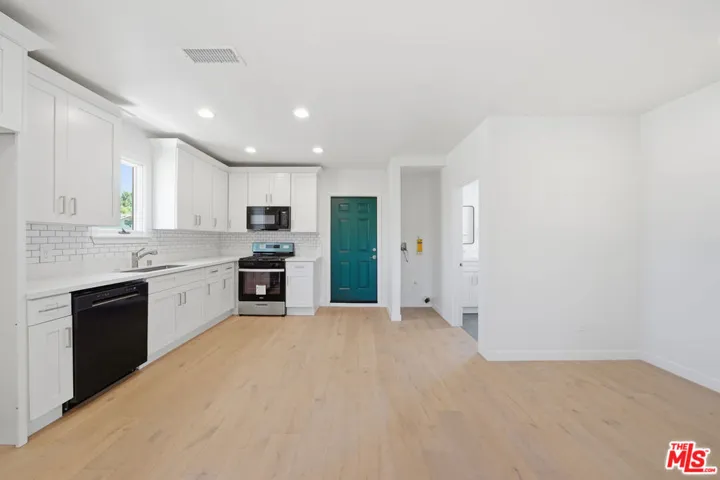 2896 W 14th Street, Los Angeles, California 90006