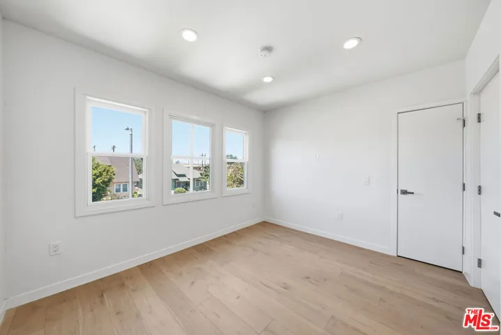 2896 W 14th Street, Los Angeles, California 90006
