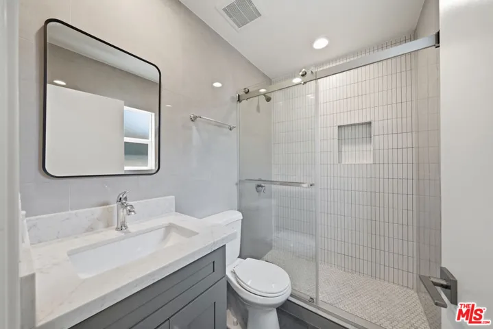 2896 W 14th Street, Los Angeles, California 90006