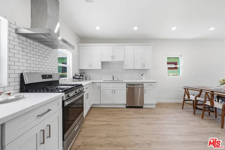 2896 W 14th Street, Los Angeles, California 90006