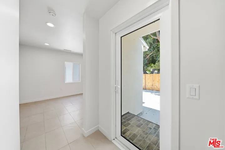 2896 W 14th Street, Los Angeles, California 90006