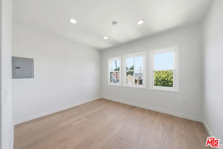 2896 W 14th Street, Los Angeles, California 90006